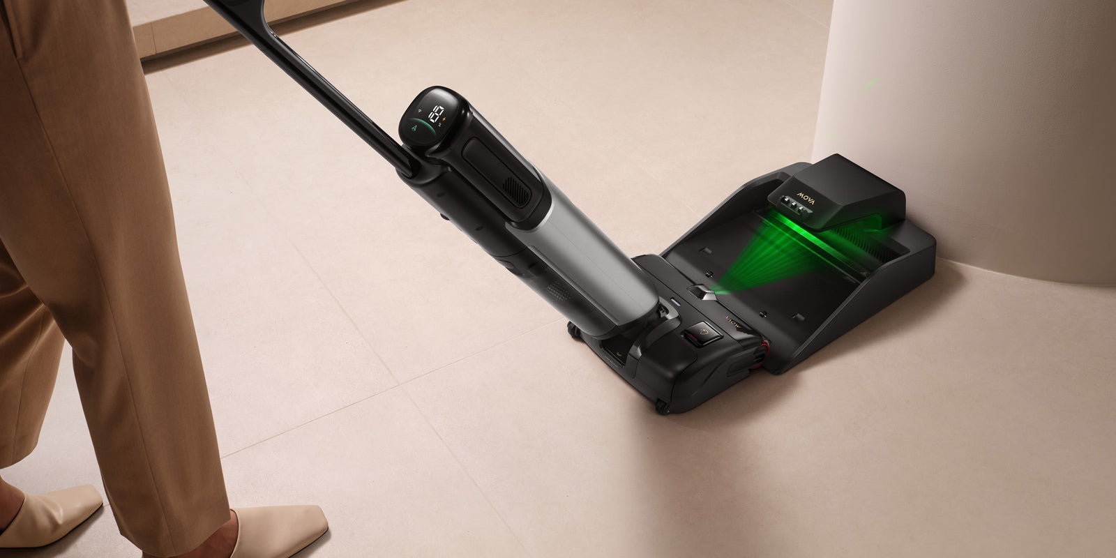 Lift-Free for Seamless Docking - Push-In Base Station